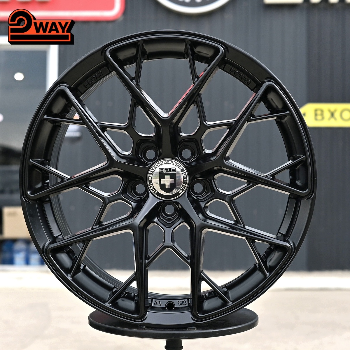 R17 HRE FF10 Стиль 7.5J ET38 5*110 Черный