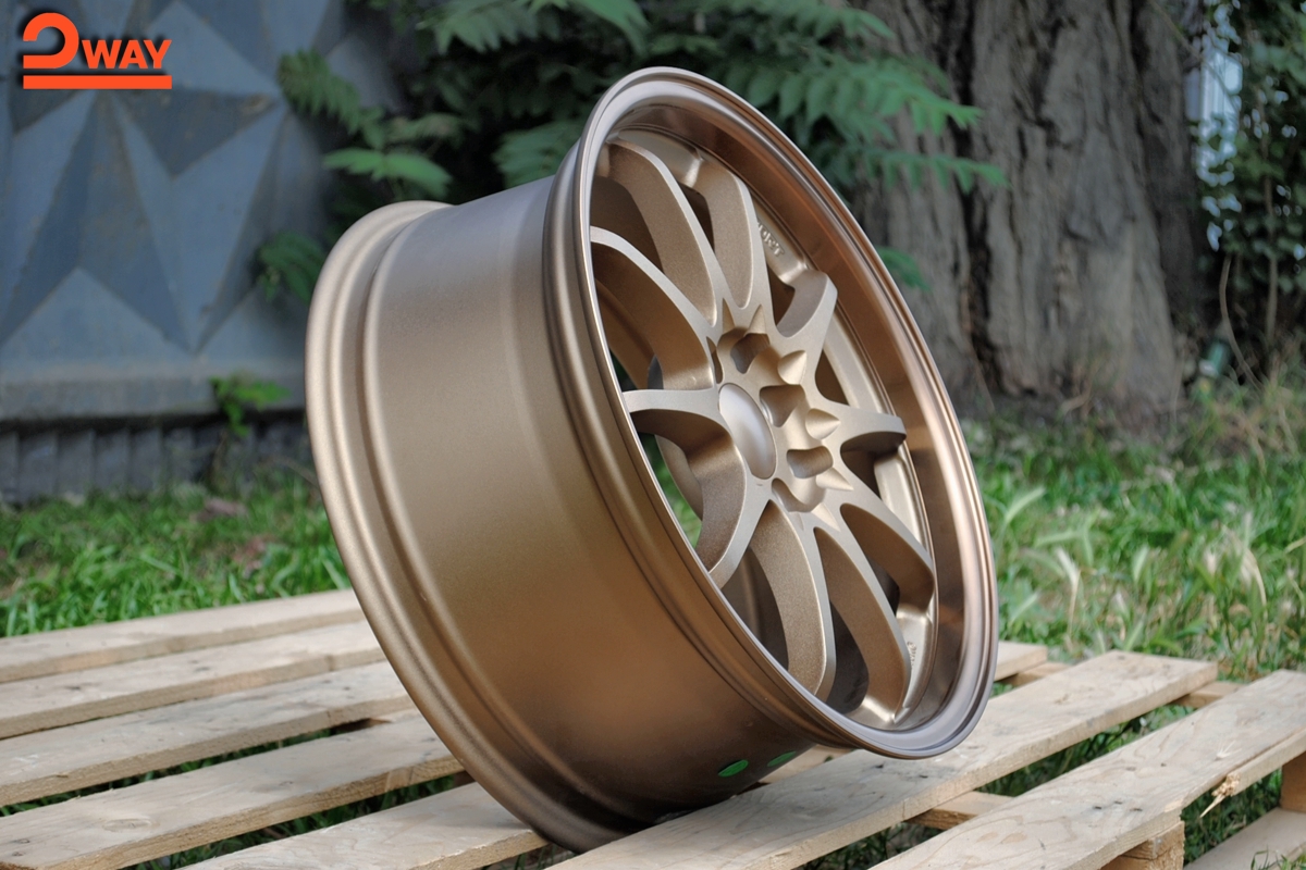 R17 Volk Racing CE28 Стиль 7.5J ET35 4*100/114.3 Бронза