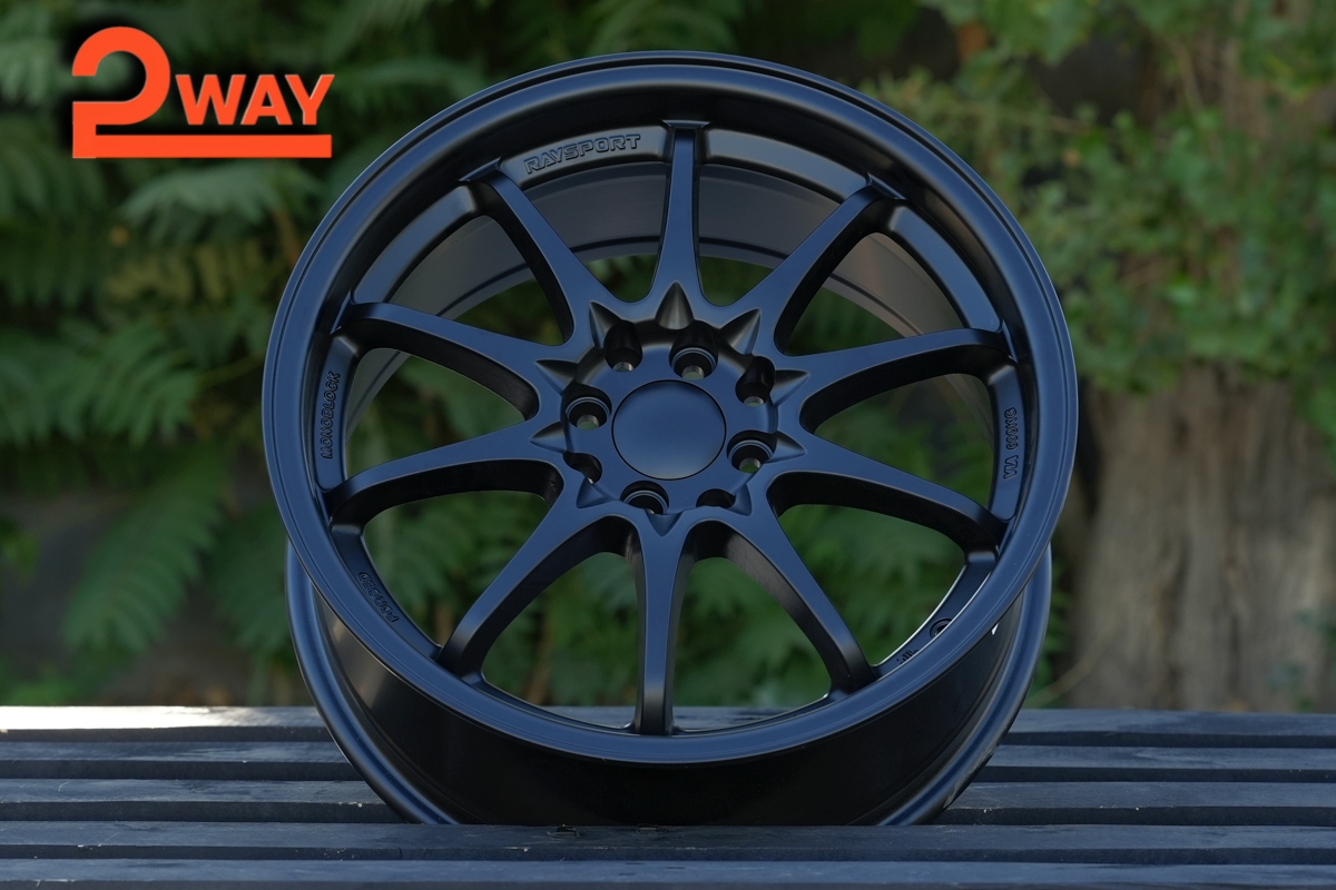 R17 Volk Racing CE28 Стиль 7.5J ET35 4*100/114.3 Черный
