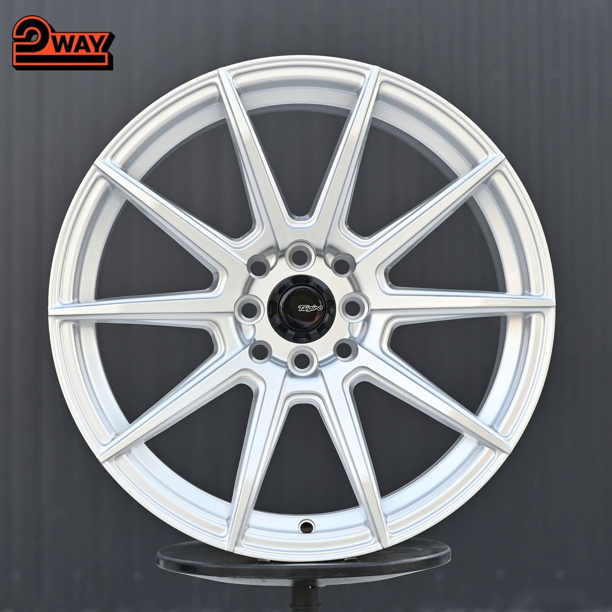 R17 Taigiro Spider 7.5J ET40 4*100/114.3 Серебро