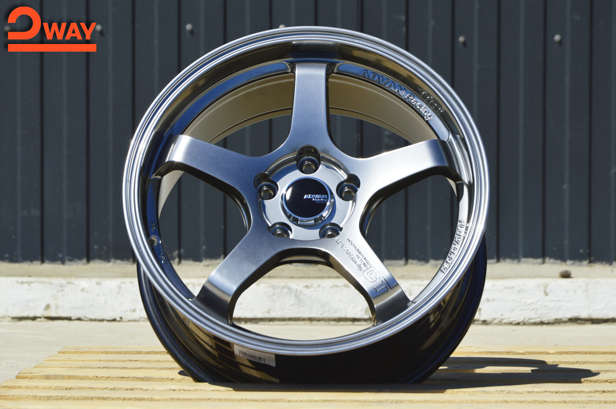 R17 Advan GT Стиль 7.5J ET35 5*112 Темный хром