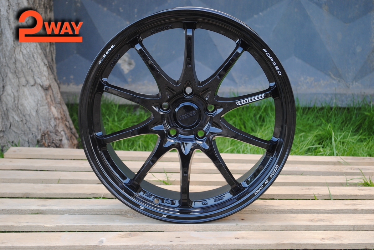 R18 Volk Racing CE28 Стиль 8.5J ET38 5*114.3 Черный