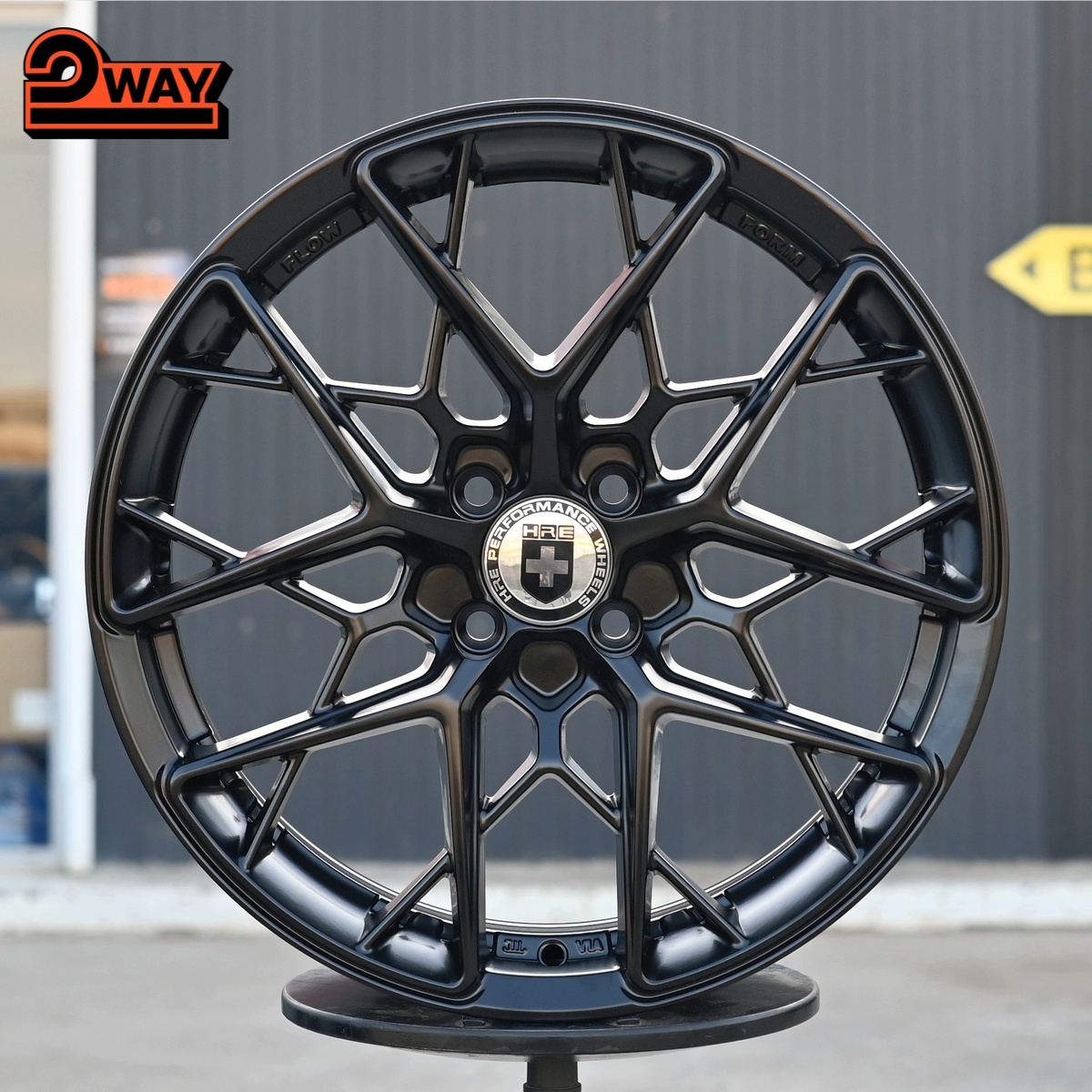 R17 HRE FF10 Стиль 7.5J ET38 5*114.3 Черный