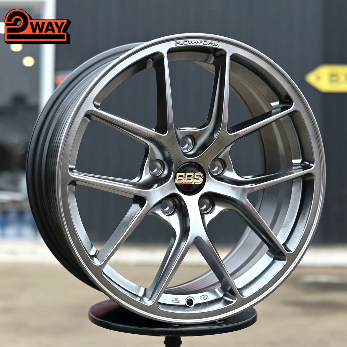 R17 BBS CI-R Стиль 7.5J ET35 5*114.3 Темный хром