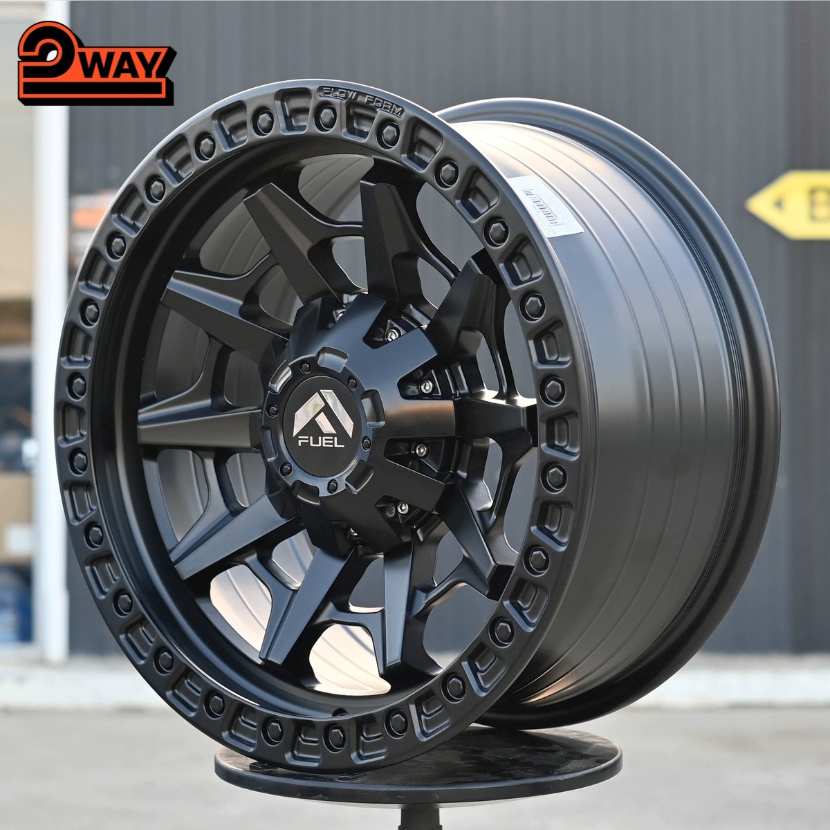 R17 Fuel OFF ROAD Flux Стиль 8.5J ET10 6*114.3 Черный