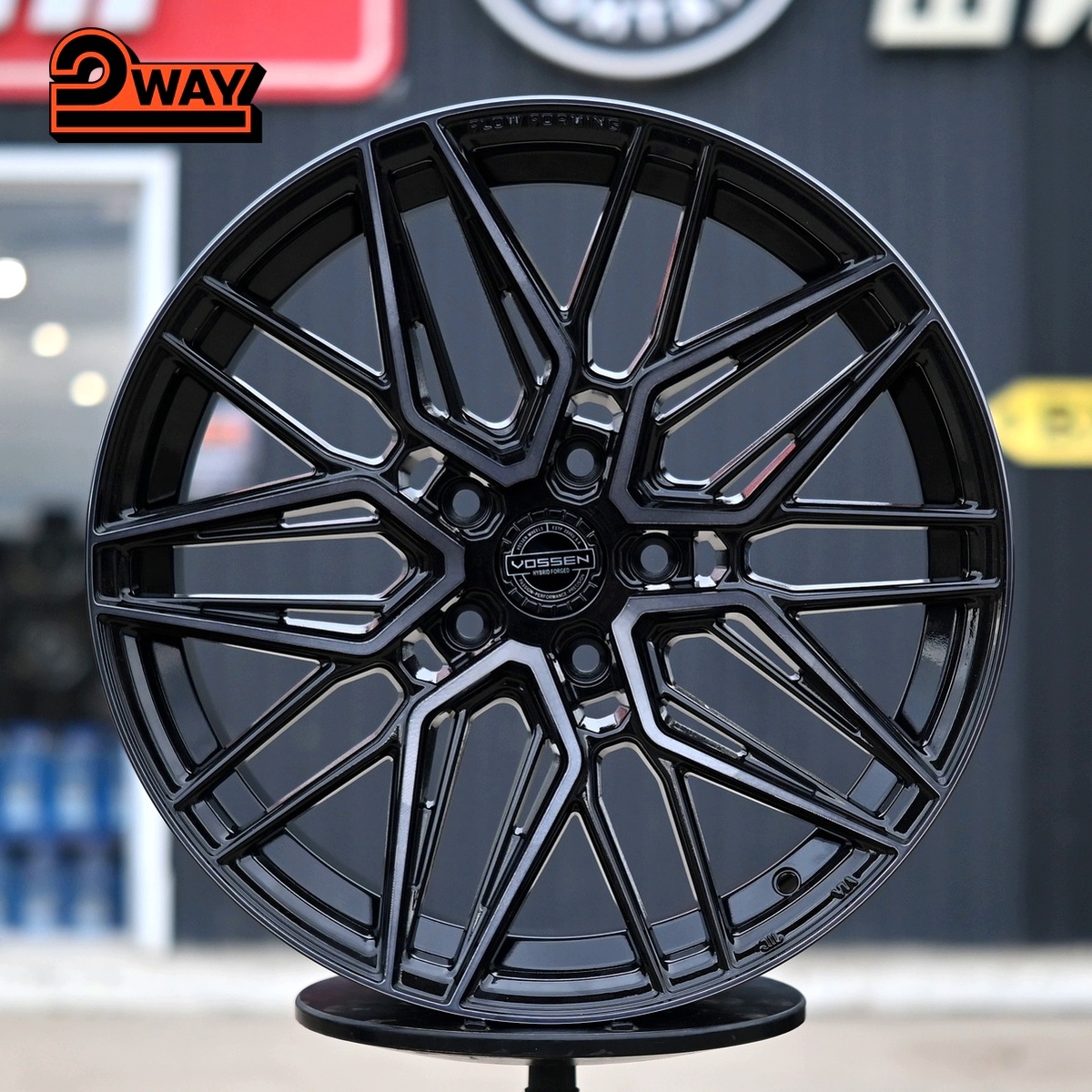 R18 Vossen HF7 Стиль 8.0J ET35 5*114.3 Темный ФЗ