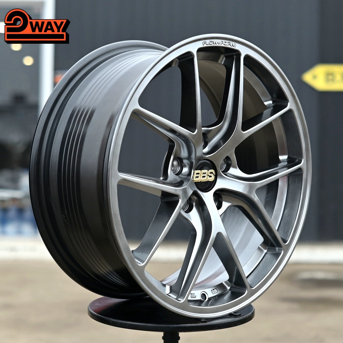 R17 BBS CI-R Стиль 7.5J ET35 5*114.3 Темный хром
