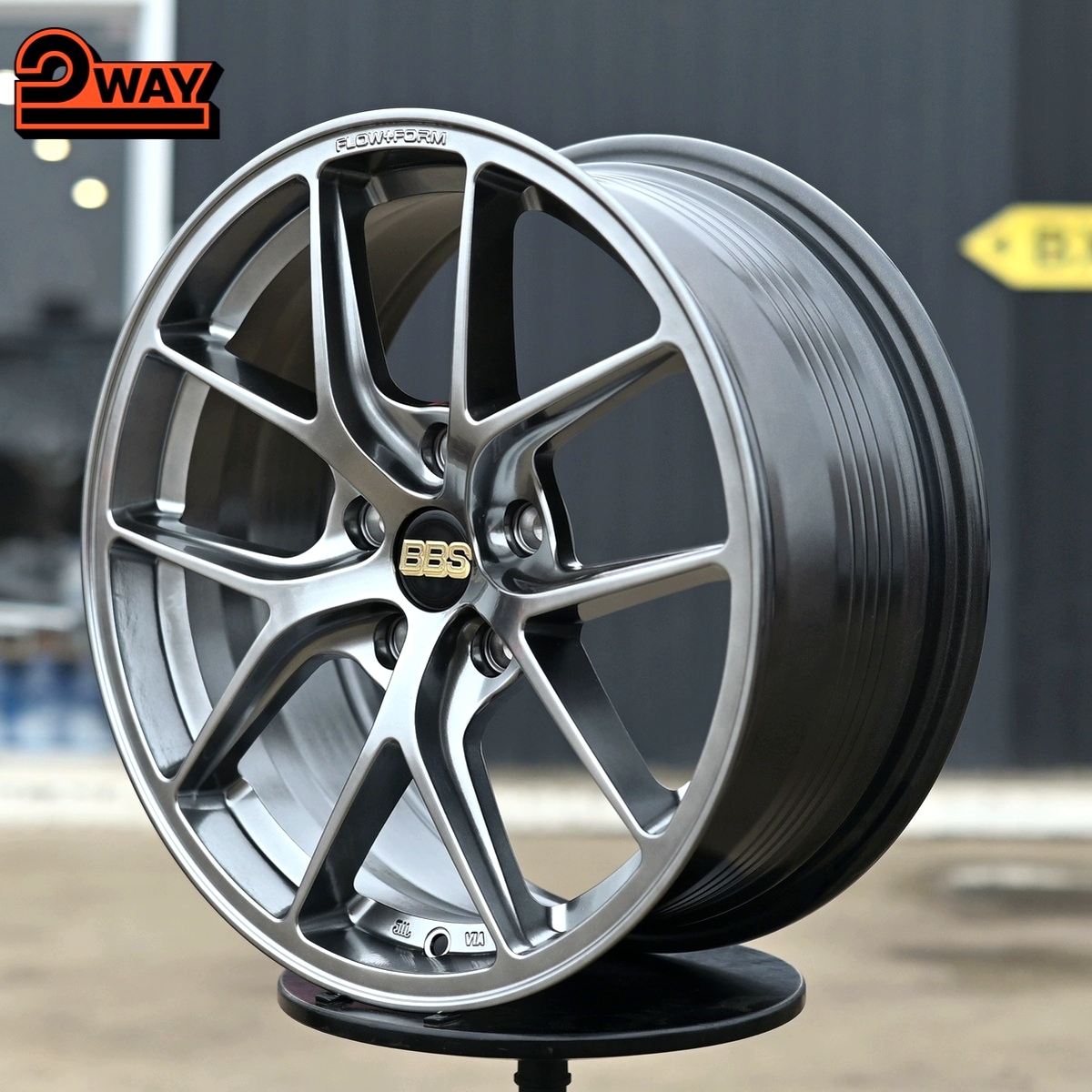 R17 BBS CI-R Стиль 7.5J ET35 5*114.3 Темный хром