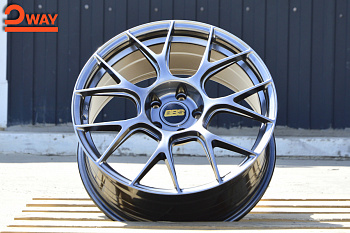R18 BBS CH-R Стиль 8.0J ET40 5*112 Темный хром