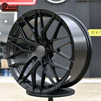 R18 Vossen 3323 Стиль 8.0J ET38 5*108 Мат черный